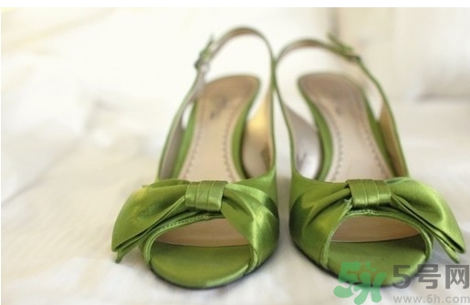 結(jié)婚可以穿綠色衣服嗎？結(jié)婚為什么穿綠鞋子？