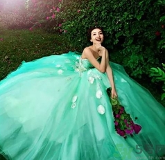 結(jié)婚可以穿綠色衣服嗎？結(jié)婚為什么穿綠鞋子？