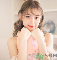 皮膚不白的人染什么顏色的頭發(fā)？頭發(fā)顏色怎么選擇？