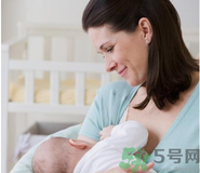母乳喂養(yǎng)多久喂一次？母乳喂養(yǎng)注意事項