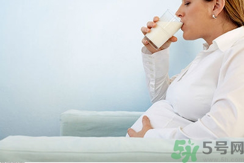 孕婦缺鈣的癥狀有哪些？孕婦缺鈣怎么補(bǔ)？