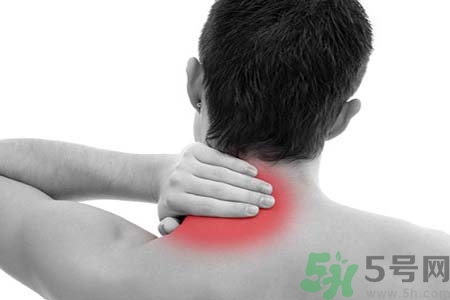 右側(cè)脖子疼是怎么回事？脖子疼怎么緩解？