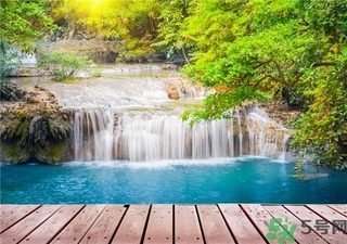 泡溫泉可以戴隱形眼鏡嗎？泡溫泉帶隱形眼鏡可以嗎？