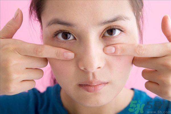 天生腫眼泡怎么消除？天生腫眼泡怎么辦？