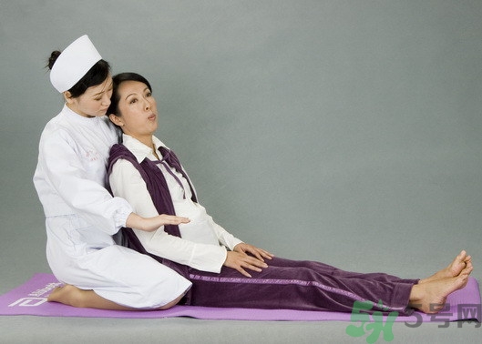 分娩時(shí)怎么呼吸？分娩時(shí)如何正確使力？