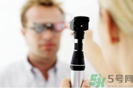 眼睛視力模糊是怎么回事？眼睛視力模糊是怎么辦？