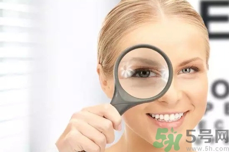 眼睛視力模糊是怎么回事？眼睛視力模糊是怎么辦？