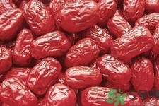 冬棗和紅棗的營養(yǎng)價(jià)值哪個(gè)高？冬棗和紅棗哪個(gè)熱量高？