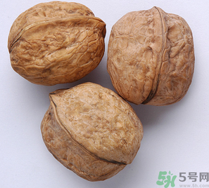 干核桃可以保存多久？干核桃能放多久？