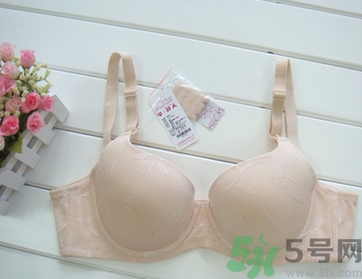 哺乳文胸帶鋼圈的好還是不帶好？哺乳內衣怎么洗