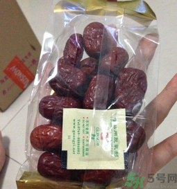 紅棗過(guò)了保質(zhì)期還能吃嗎？袋裝紅棗過(guò)期能吃嗎？