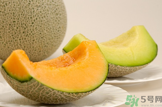 哈密瓜吃多了會(huì)怎么樣？哈密瓜吃多了會(huì)上火嗎？