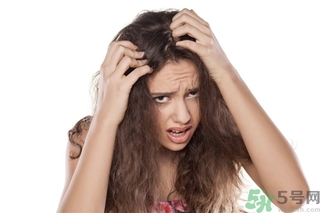 掉頭發(fā)用白醋洗頭好嗎？掉頭發(fā)用醋洗好嗎？