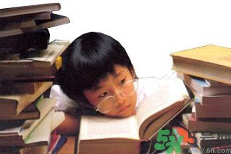熬夜對青少年有什么影響？熬夜對青少年的危害是什么？