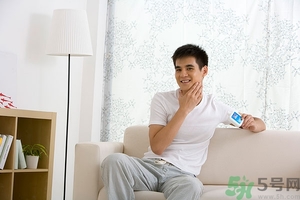 皮膚差的男生怎么洗臉？皮膚差的男生晨起不能用清水洗臉