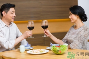 葡萄酒每天喝多少最合適？葡萄酒一天喝多少最好？