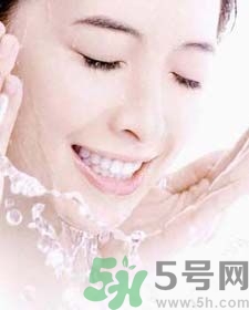 牛奶過期了還能喝嗎？牛奶過期了如何利用？