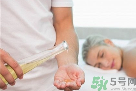 甘油會(huì)堵塞毛孔嗎？甘油堵塞毛孔怎么辦？