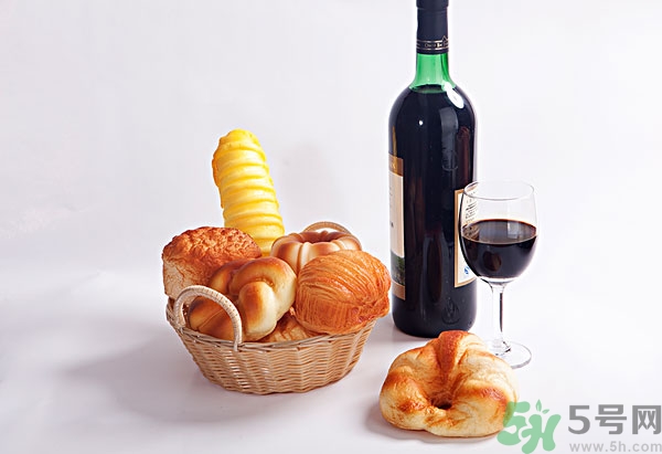 葡萄酒不能和什么一起吃？葡萄酒和什么食物相克？