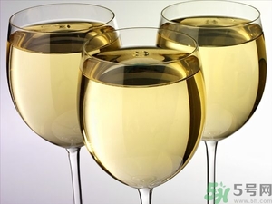 葡萄酒不能和什么一起吃？葡萄酒和什么食物相克？
