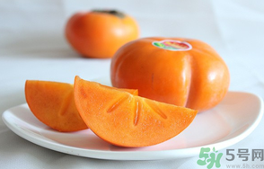 脆柿子可以直接吃嗎？柿子可以直接吃嗎？
