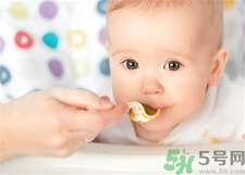 怎么判斷寶寶積食？寶寶積食吃什么食物好？