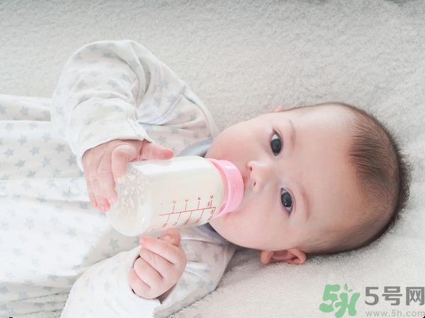 斷奶期間奶漲怎么辦？什么時候斷奶最合適？