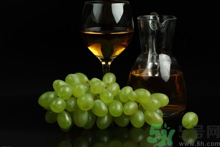 吃火鍋能喝紅酒嗎？吃火鍋適合喝什么紅酒？
