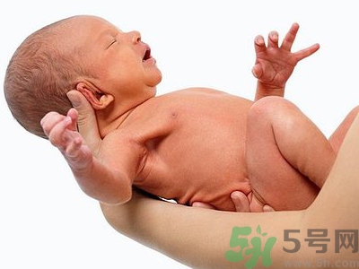 新生兒為什么那么丑？新生兒越丑越好嗎？