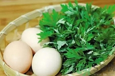 艾葉煮雞蛋有什么作用？痛經(jīng)能吃艾葉煮雞蛋嗎？