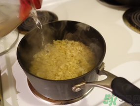辛拉面是哪個國家的？辛拉面怎么煮好吃？