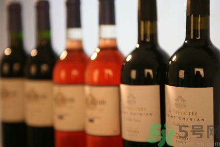 紅酒開瓶后能放多久？開瓶后的葡萄酒能放多久？
