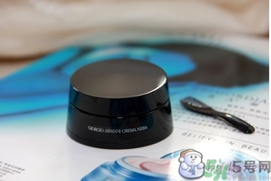 阿瑪尼黑曜石粉底多少錢？阿瑪尼黑曜石粉底霜專柜價格