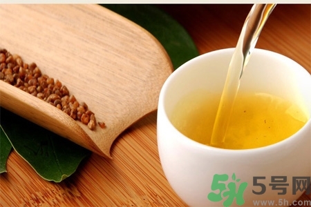 茶垢對身體有害嗎？茶垢到底是養(yǎng)生還是危害健康？