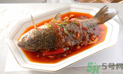 鯽魚死了一夜能吃嗎？鯽魚死了一天能吃嗎？