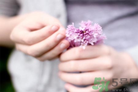 擦護手霜能預防凍瘡嗎？手長凍瘡擦什么護手霜比較好？