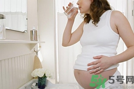 孕婦嘴巴苦是怎么回事？孕婦嘴巴苦是怎么辦？