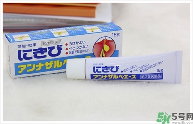 白兔祛痘膏和獅王哪個(gè)好？白兔牌暗瘡膏哪款好？