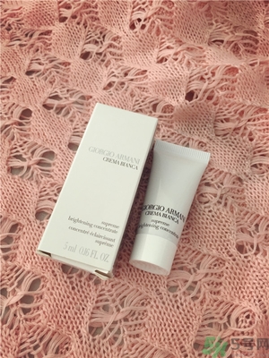 阿瑪尼黑鑰匙至臻奐顏精華乳怎么樣？阿瑪尼黑鑰匙精華乳好用嗎？