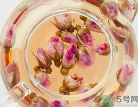 桂花茶和玫瑰花能一塊泡水喝嗎？桂花和玫瑰花一起喝有什么功效？