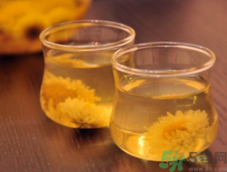 菊花茶可以加蜂蜜嗎？菊花茶喝蜂蜜能一起喝嗎？