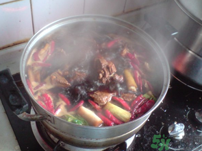 鹵牛肉可以用高壓鍋嗎？鹵牛肉用高壓鍋壓多久？