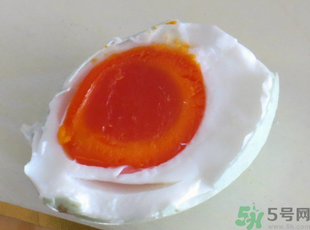 煮熟的咸鴨蛋能冷凍嗎？煮熟的咸鴨蛋放在冰箱能放多久？