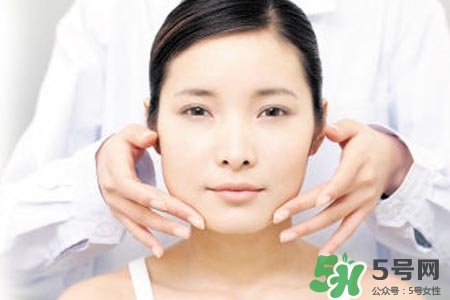 青少年面癱是怎么回事？青少年面癱是怎么辦？