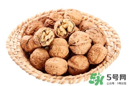 吃核桃會(huì)上火嗎？吃核桃為什么會(huì)上火？