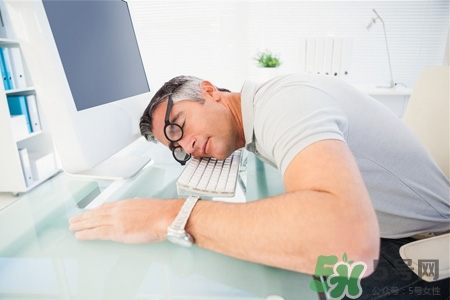 睡眠時(shí)間是不是越長(zhǎng)越好？睡眠時(shí)間少怎么辦？