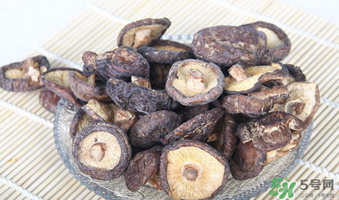 干香菇發(fā)霉了還能吃嗎？干香菇發(fā)霉怎么處理？