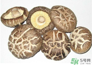 干香菇發(fā)霉了還能吃嗎？干香菇發(fā)霉怎么處理？