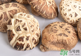 干香菇和鮮香菇的區(qū)別？干香菇和鮮香菇哪個好？