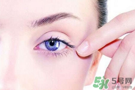 眼睛哭腫了怎么辦？眼睛哭腫了如何快速消腫？